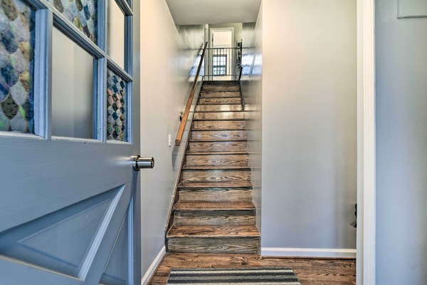 Front Entryway | Stairs to Access Unit