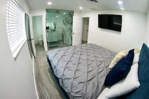 2 bedrooms, travel crib, WiFi, bed sheets
