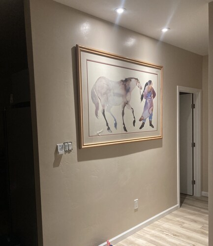 New Luxury home in the heart of the Hot Springs district. 