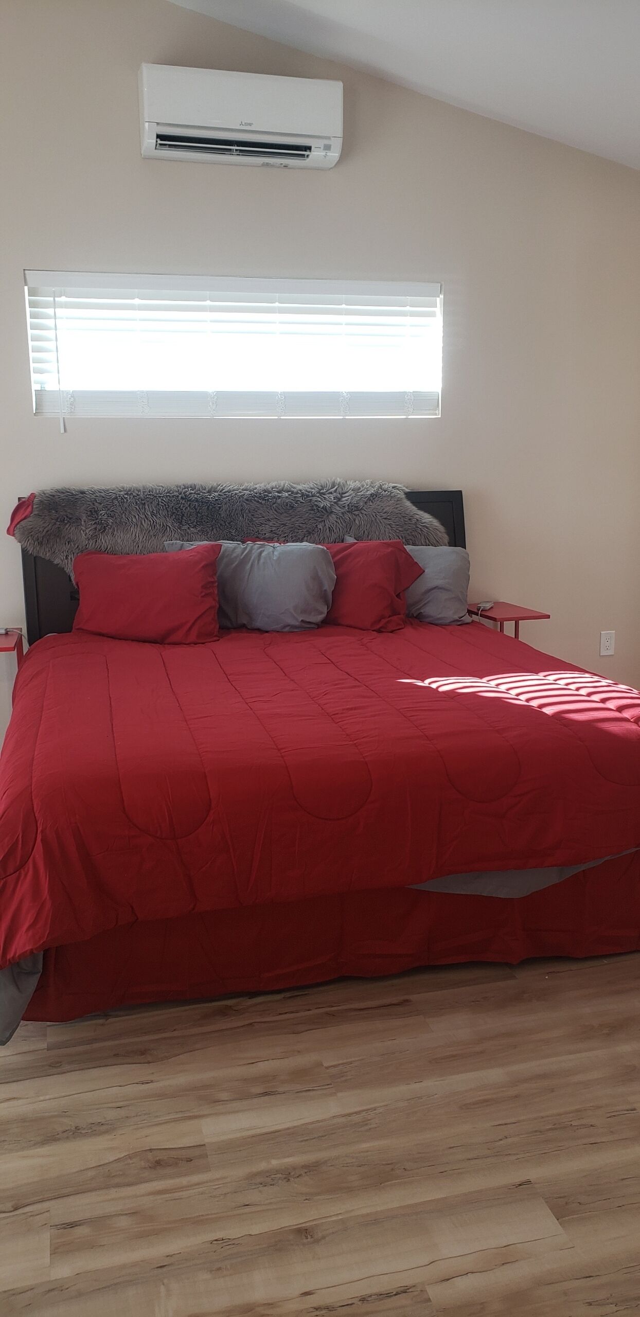 2 多间卧室、免费 WiFi、床单