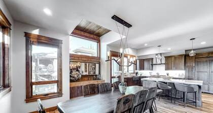 Gondola Vista 4 Bedroom Villa w/ EV Charger