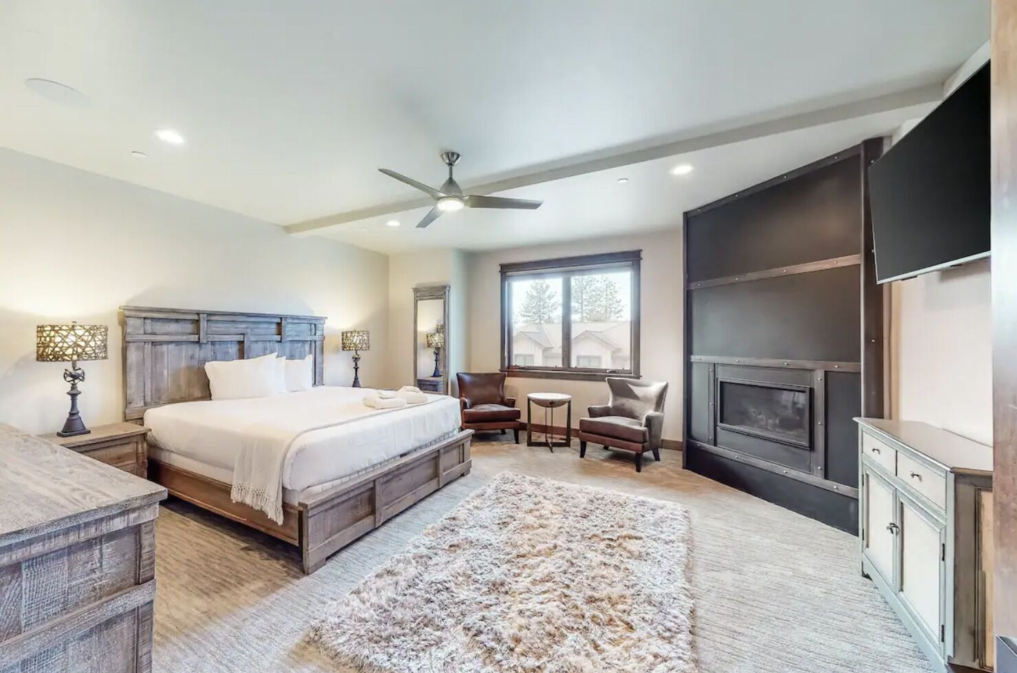 5 多间卧室、上网接入、床单