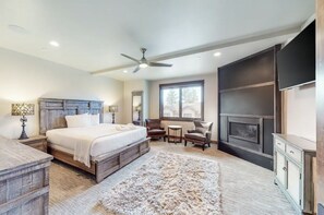 5 habitaciones, internet y ropa de cama