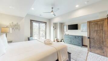 5 bedrooms, internet, bed sheets