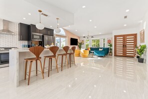 Fridge, oven, stovetop