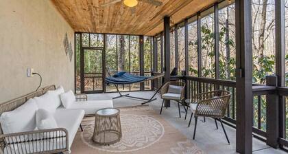 Spacious Mountain Cabin