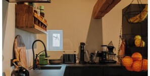 Fridge, microwave, oven, stovetop