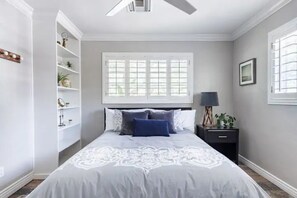 3 室のベッドルーム、WiFi (無料)、ベッドシーツ、車椅子でアクセスできる設備