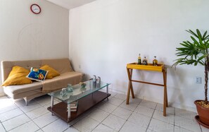 TV de tela plana 32 polegadas com canais digitais, filmes pagos