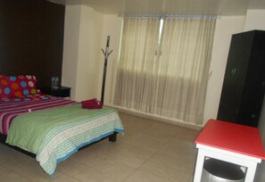 Kamar Single Klasik | Selimut bulu angsa dan tempat tidur Select Comfort