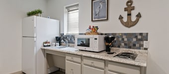 Extended Stay Gun Barrel City
