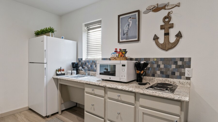 Extended Stay Gun Barrel City