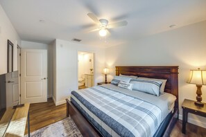 2 bedrooms, iron/ironing board, internet, bed sheets