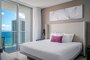 2 bedrooms, iron/ironing board, travel cot, free WiFi - Oceanview 2BR + luxury amenities @Hyde Beach House (Hollywood)