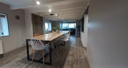 Maison tout confort (10 personnes), 1,5 km de la mer (FinistĂšre Sud - Bretagne)