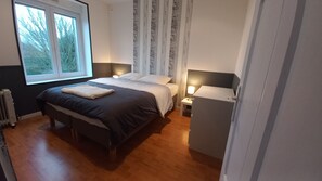 4 Schlafzimmer, Bügeleisen/Bügelbrett, Reisekinderbett, kostenloses WLAN