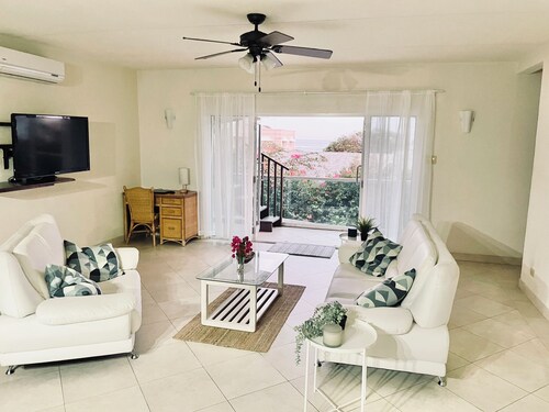 Ocean View 3-bedroom Villa Apartment w/ Pool – Walk to Surf & Ocean