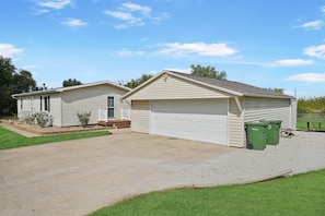 Exterior - Oasis Near Water/Theme Park with Pool/Hot Tub (Waterloo)