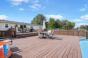 Outdoor dining - Oasis Near Water/Theme Park with Pool/Hot Tub (Waterloo)
