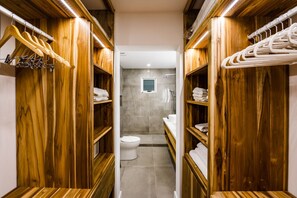 Hair dryer, towels - Newly Renovated, Beachfront, 3 bed Condo on Exclusive Langosta Beach! (Tamarindo, Guanacaste Province)