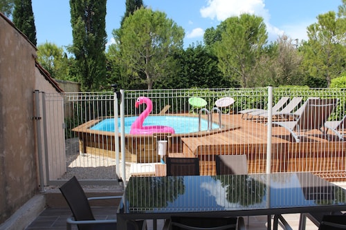 Provence, peaceful house, countryside, swimming pool, between Lubéron -Avignon -Mt Ventoux