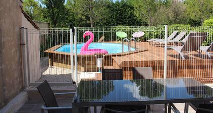 Provence, peaceful house, countryside, swimming pool, between Lubéron -Avignon -Mt Ventoux