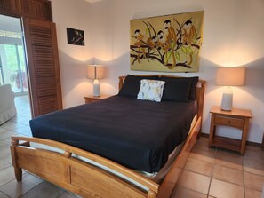 2 chambres, bureau, accès au Wi-Fi (inclus), literie fournie