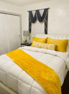 2 bedrooms, desk, iron/ironing board, free WiFi