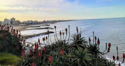 Excellent apartment on a high floor in the city just 200 meters from the beach.