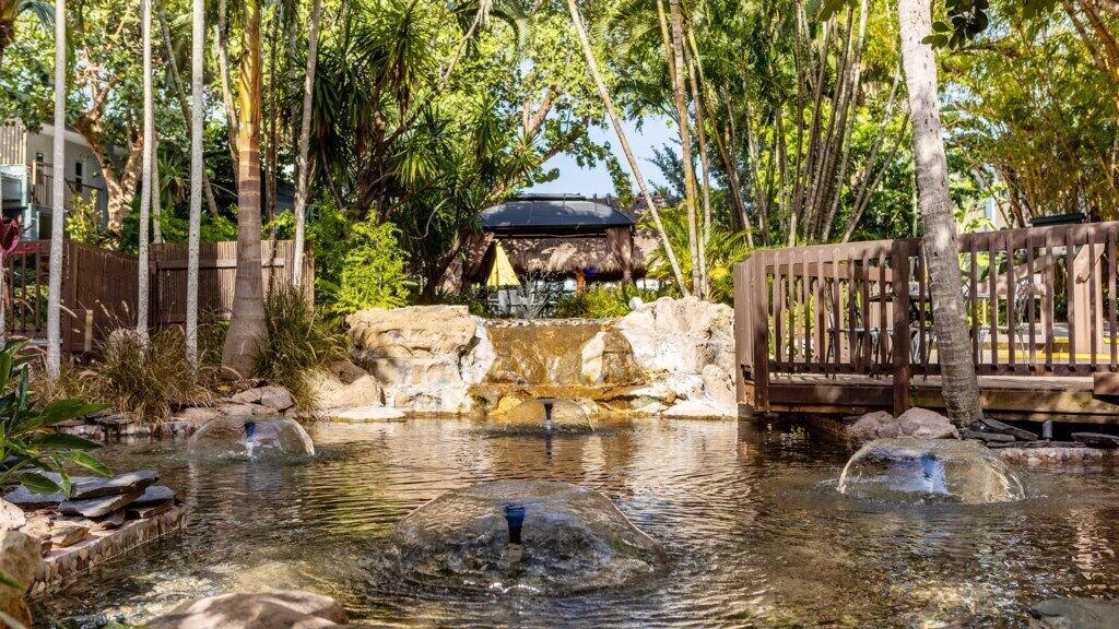 المنطقة المحيطة بالمنشأة