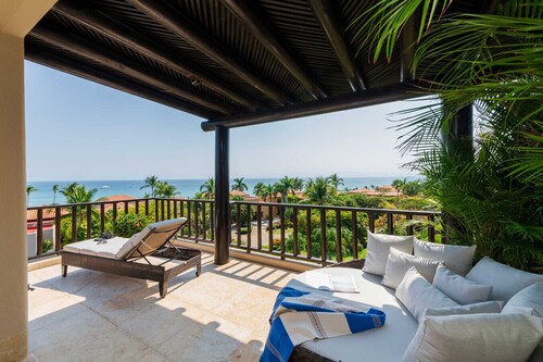 PH Vista Encanto in El Encanto by Mita Residential. Golf & Ocean View, Pool, Golf Cart