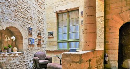 2 bedroom gorgeous apartment in Sarlat-la Canéda