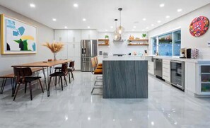 Fridge, microwave, oven, stovetop - Newly Renovated Luxury Home/Large Pool/Views. (Palm Springs)