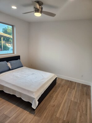 4 Schlafzimmer, Bügeleisen/Bügelbrett, WLAN, Bettwäsche