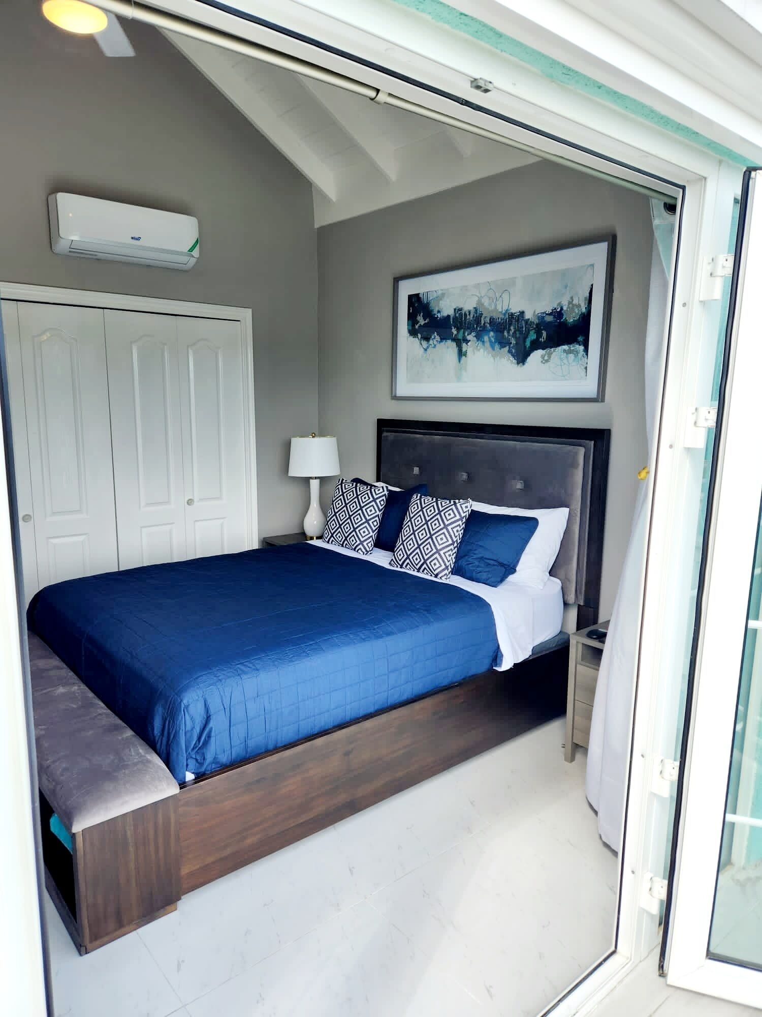 2 bedrooms, desk, iron/ironing board, free WiFi