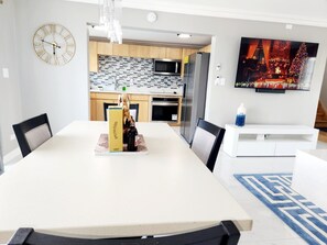 Dining - Brand New Luxurious Townhouse in Little Bay Country Club Negril (Negril)
