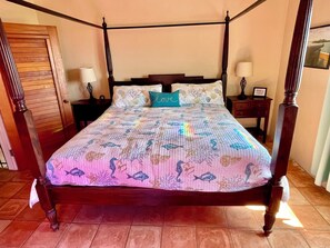3 bedrooms, desk, iron/ironing board, travel cot