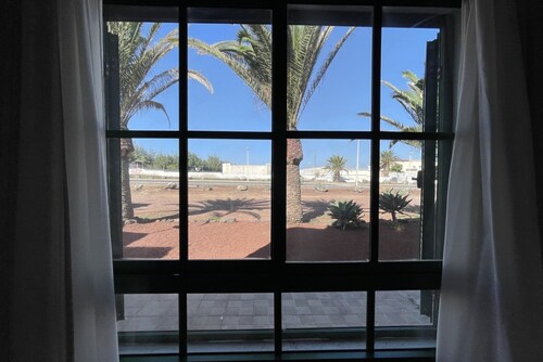 Buganvilla house, super wifi, sunny terrace