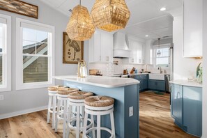 Frigorifero, microonde, forno, lavastoviglie