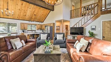 Smart TV, fireplace, table tennis