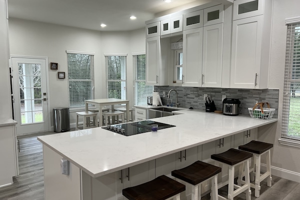 Frigorífic, microones, forn i placa de cuina