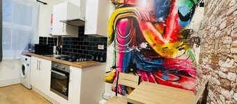 London Luxury Apartments with Jacuzzi Hot tub & Sauna