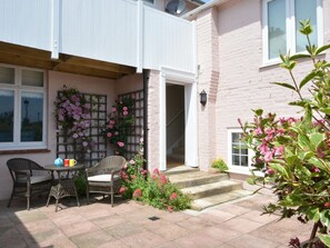 Property grounds - Crabbe Corner (Aldeburgh)