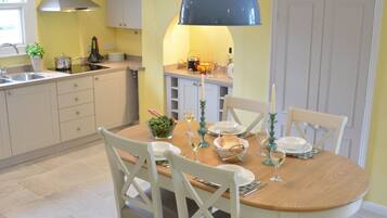 Fridge, dishwasher, electric kettle, toaster