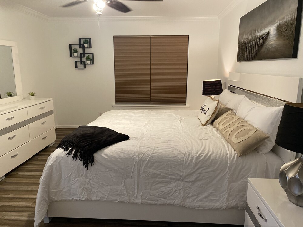 Relax in spacious Hoover condo Hoover Vrbo