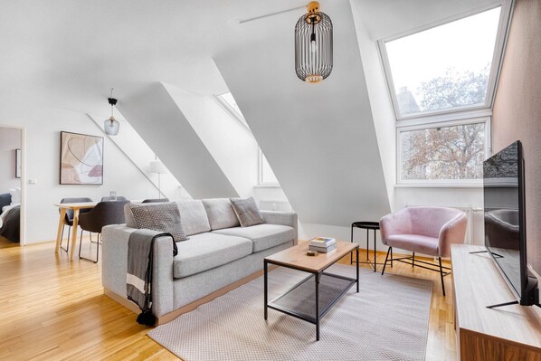 Télévision, chaîne hi-fi