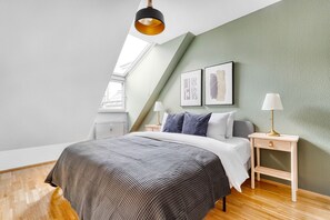 2 soverom, strykejern/-brett, wi-fi og sengetøy