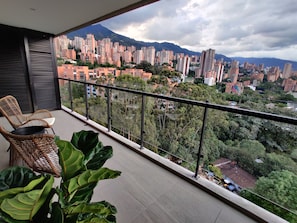 Property grounds - El Poblado, Medellín - Private Hot Tub & Balcony - 3BR - View - Wake 1111! (Medellín)