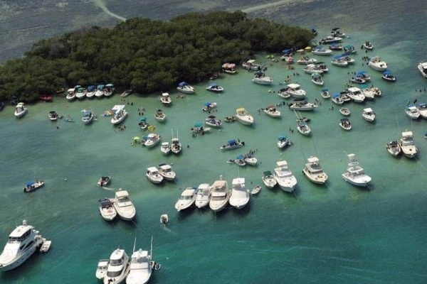 One of famous key in the Island - Cayo Caracol.