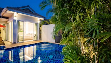 Piscine à débordement